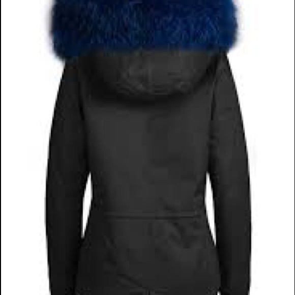 ‼️WOW‼️BLACK Parka with REAL FUR (Raccoon blue fur) GREAT STYLISH AND WARM!💕 - Picture 6 of 12